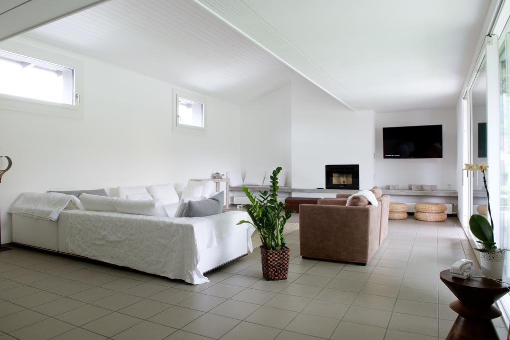 B&B Aura Rossa Quartino ภายนอก รูปภาพ